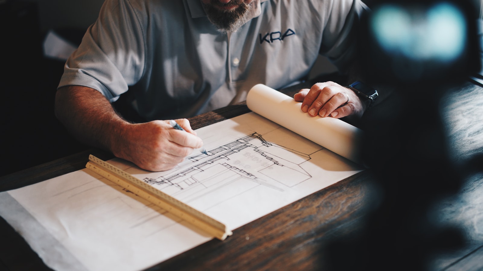Delivery and construction oversight hero — placeholder